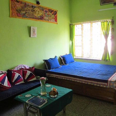 Pubali Homestay Болпур Екстериор снимка