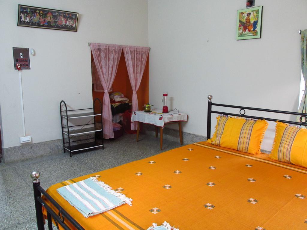 Pubali Homestay Болпур Екстериор снимка