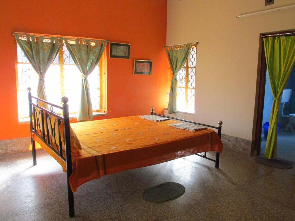 Pubali Homestay Болпур Екстериор снимка