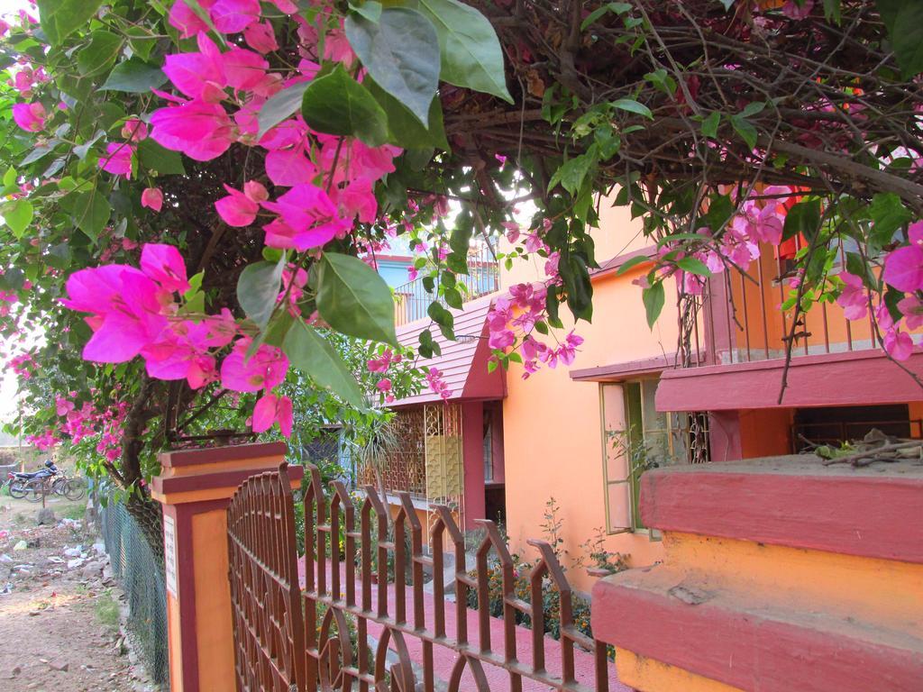 Pubali Homestay Болпур Екстериор снимка