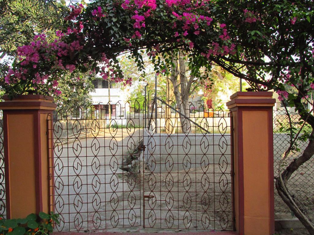 Pubali Homestay Болпур Екстериор снимка