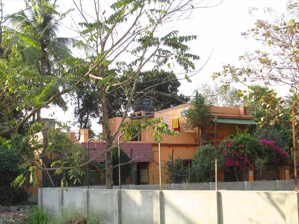 Pubali Homestay Болпур Екстериор снимка